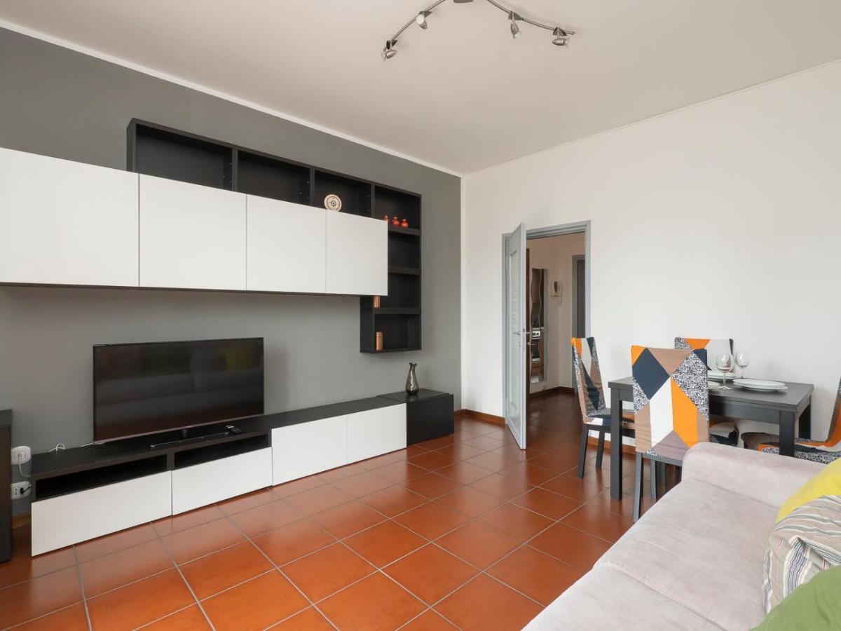 I Host Apartment - Appennini 53 ミラノ エクステリア 写真