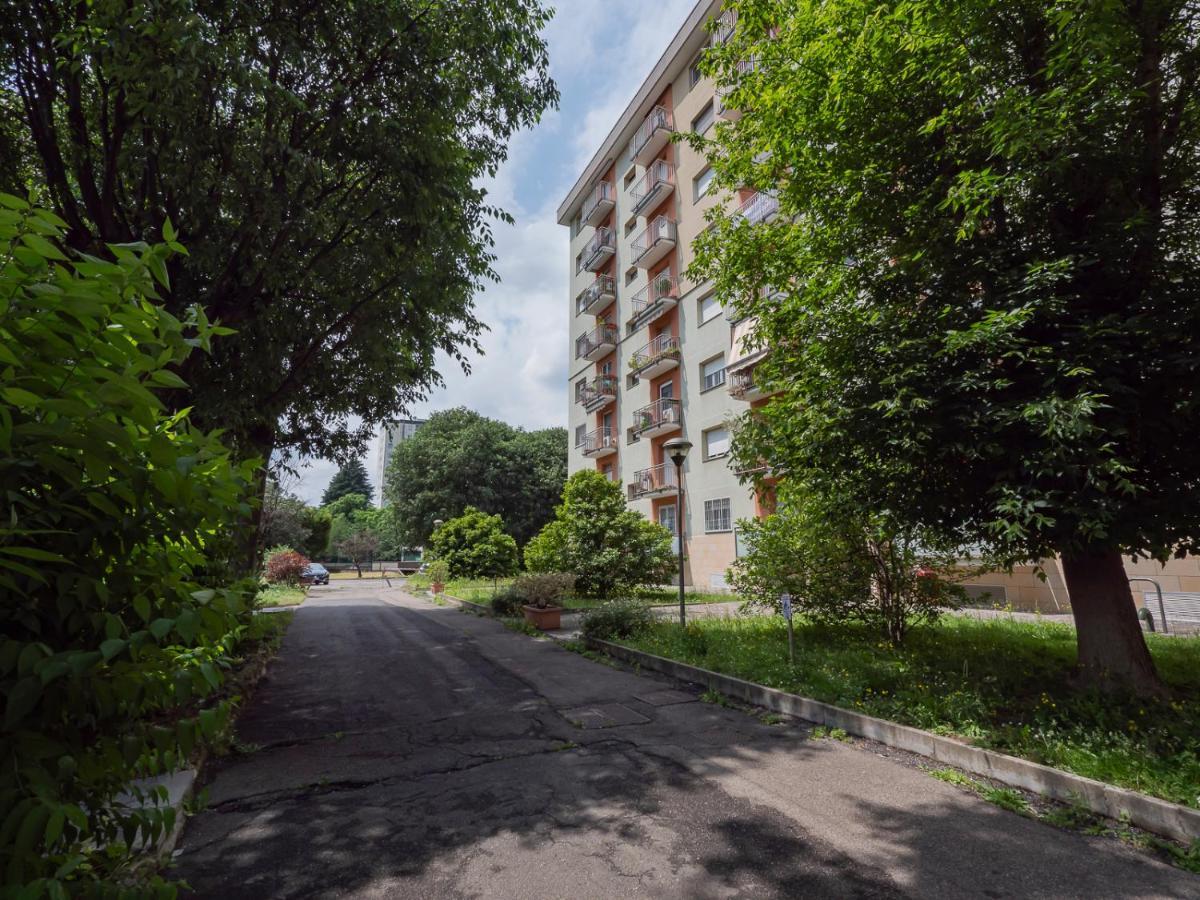I Host Apartment - Appennini 53 ミラノ エクステリア 写真