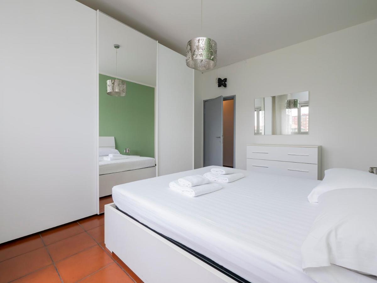 I Host Apartment - Appennini 53 ミラノ エクステリア 写真